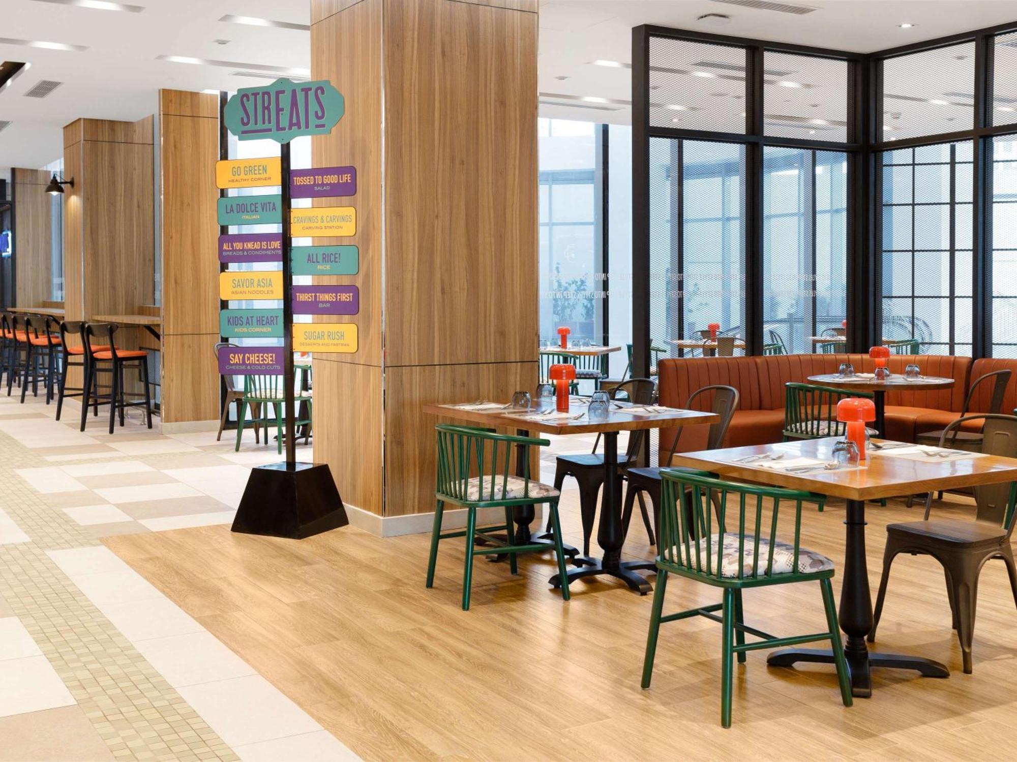 Ibis Styles Manila Araneta City Quezon City Buitenkant foto