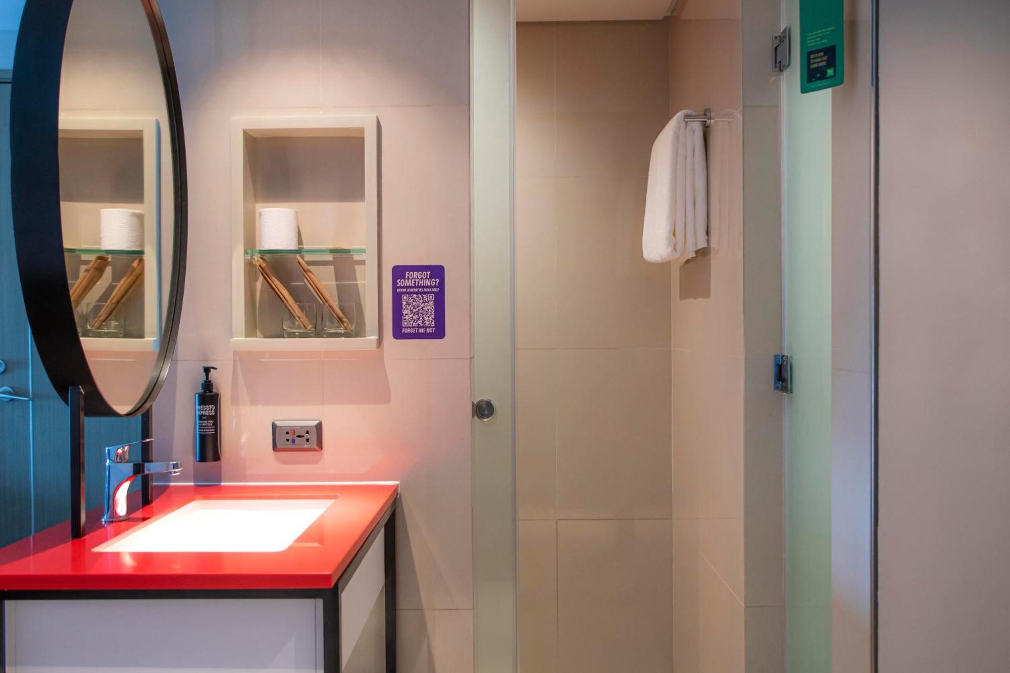 Ibis Styles Manila Araneta City Quezon City Buitenkant foto